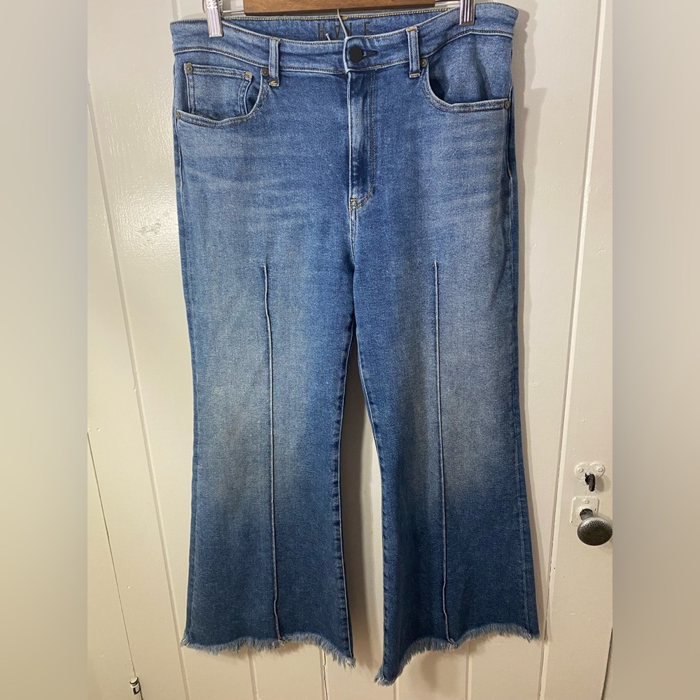 HALE Women’s June High Waisted Wide Leg Crop Jean Raw‎ Edge Hem Size 31